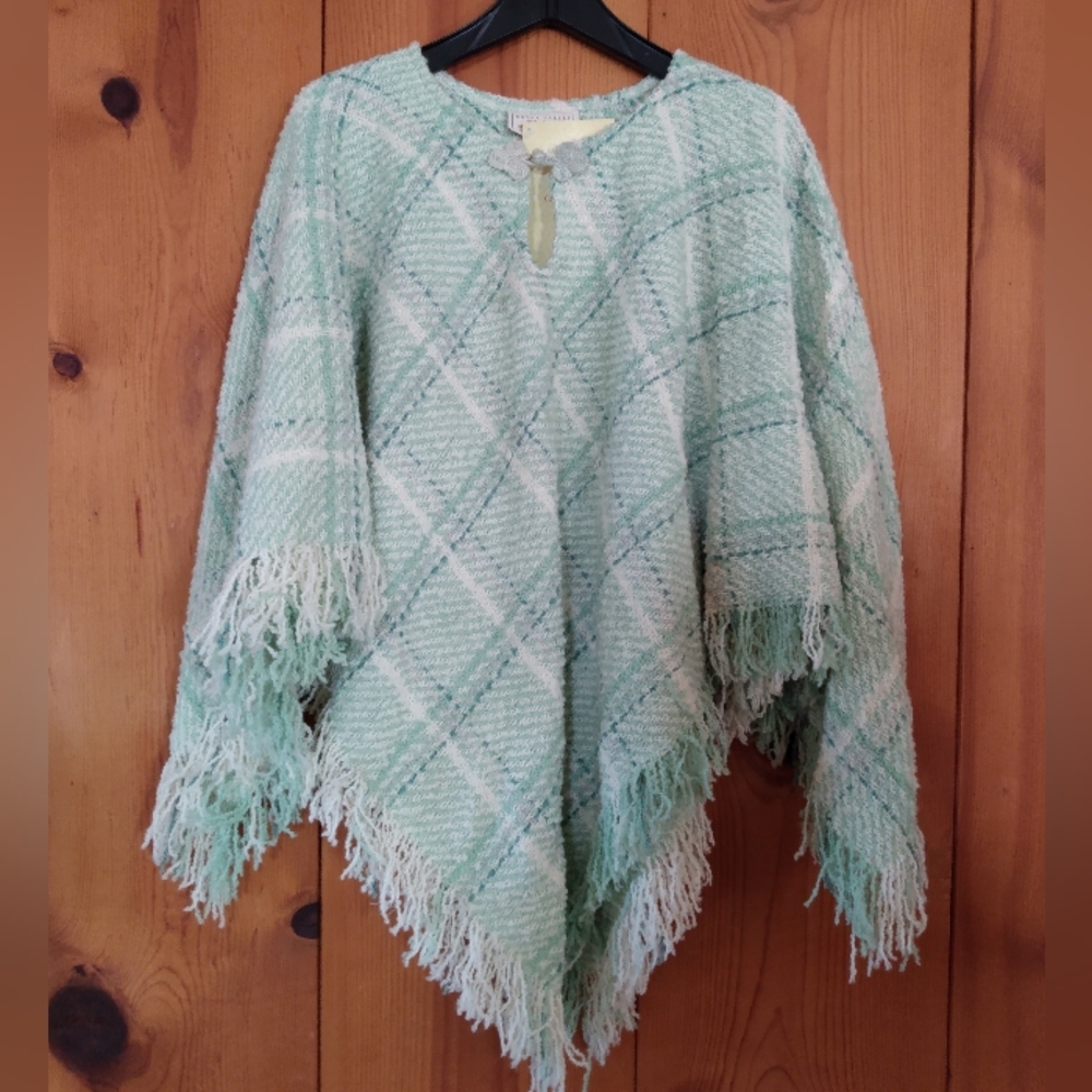 Boyne Valley Weavers Irish Woolblend Plaid Woven Poncho with Fringe